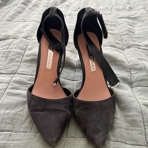 Audrey Brooke size 7 pointed toe wedges